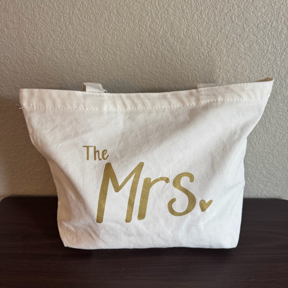 The Mrs Gold Graphic Canvas‎ Tote Bag Cream Bridal Wedding Zippered Carryall